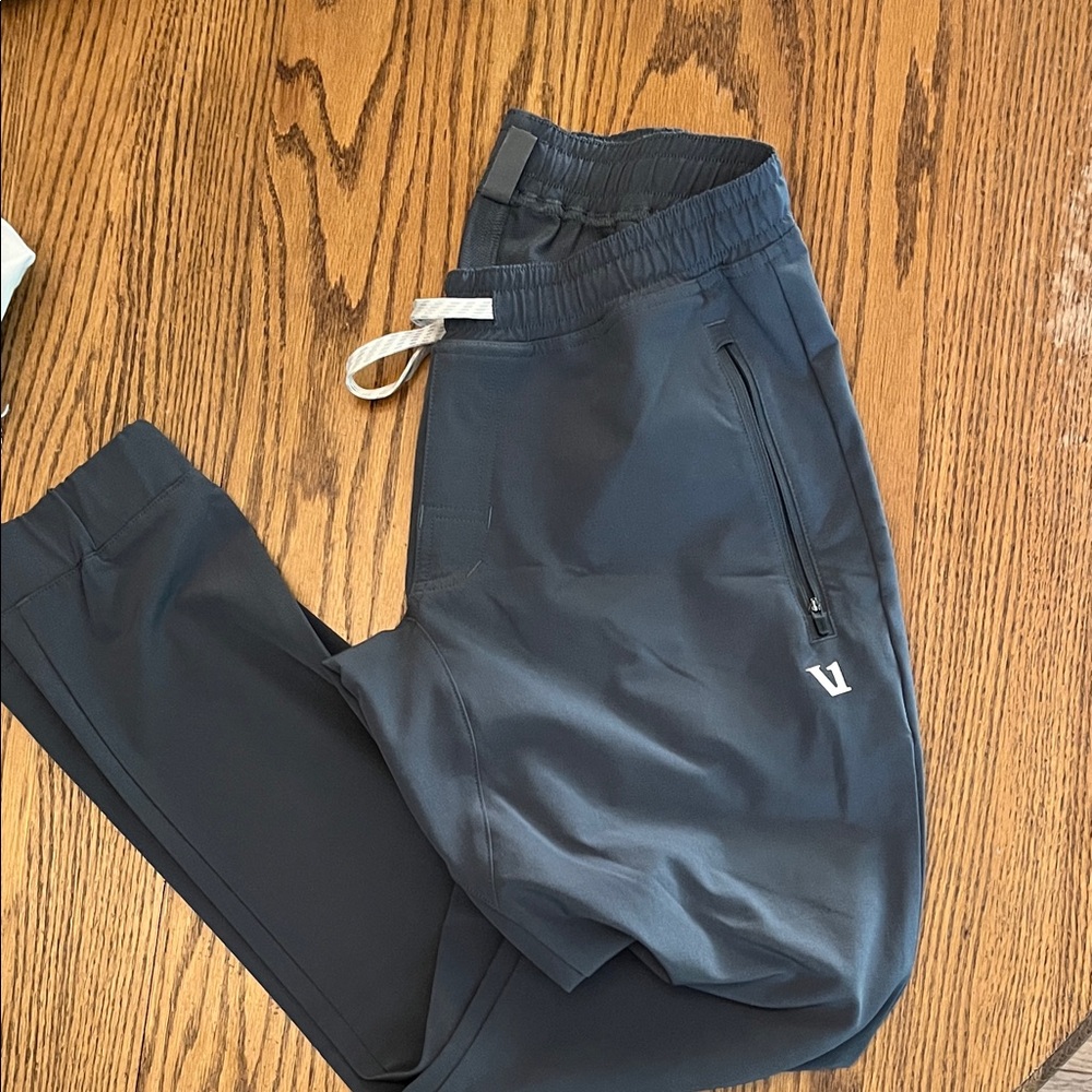 Vuori transit joggers size xs